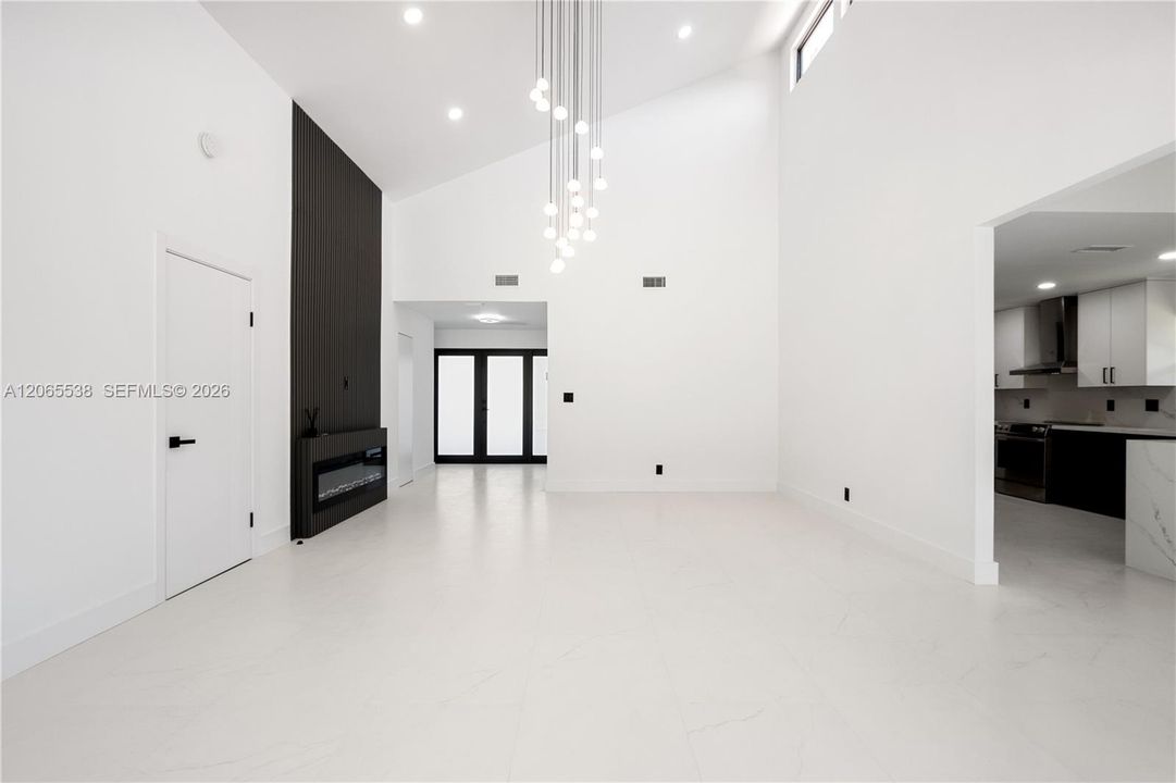 For Sale: $950,000 (3 beds, 2 baths, 1669 Square Feet)