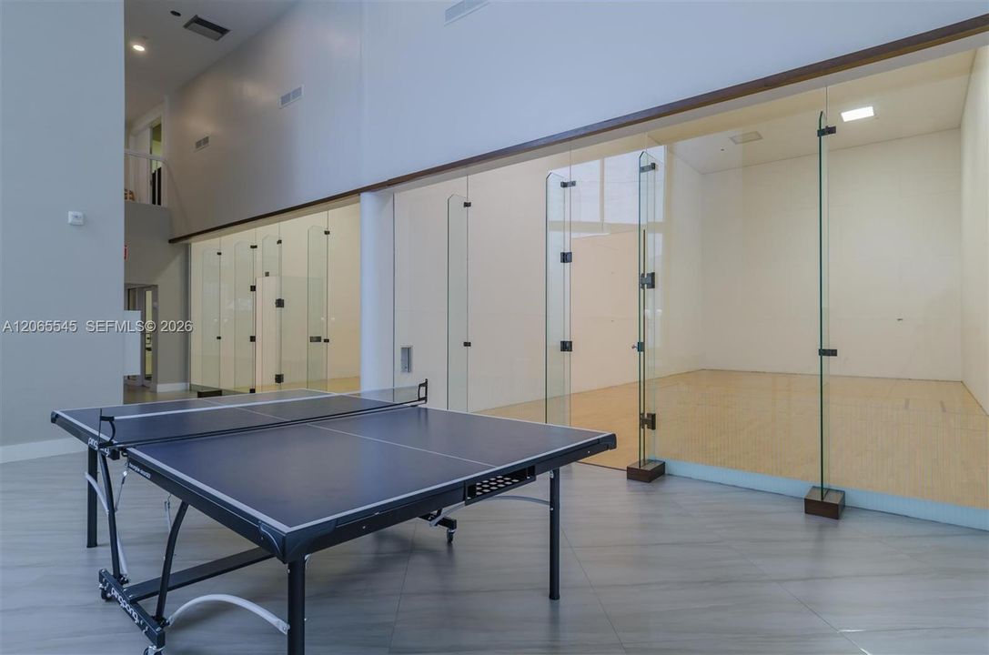 For Sale: $1,450,000 (2 beds, 2 baths, 1800 Square Feet)
