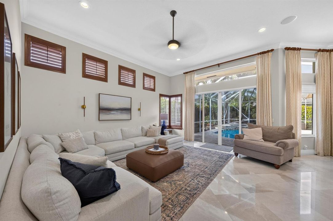 024-001-Family Room-4000x2660
