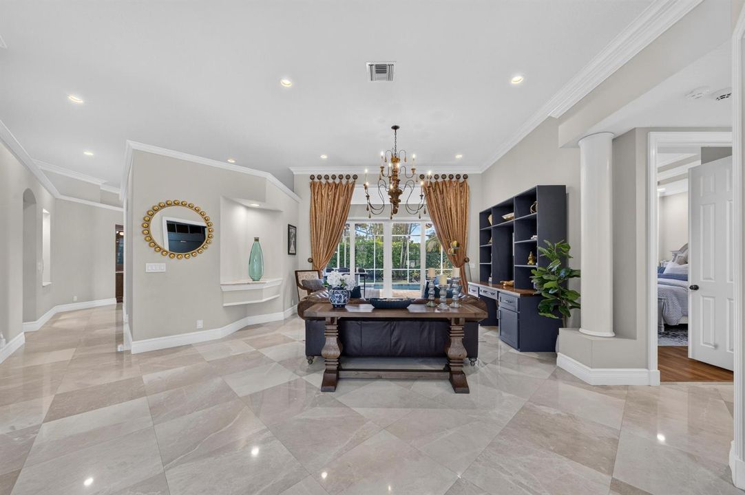 005-010-Living Room-4000x2664