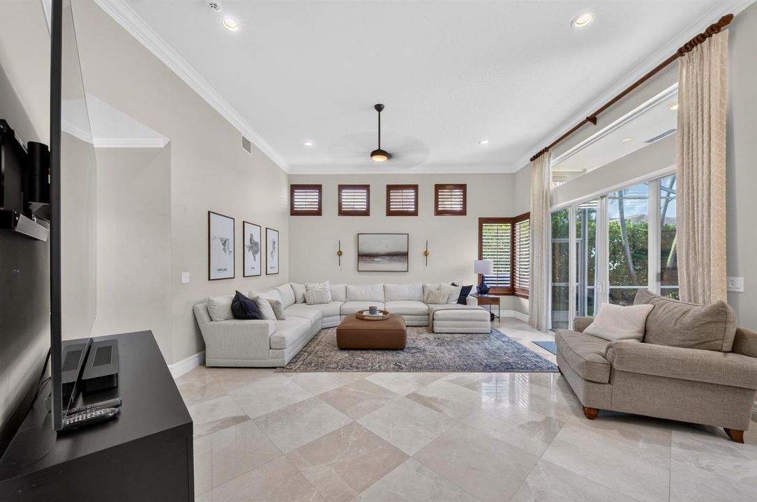 023-003-Family Room-4000x2658