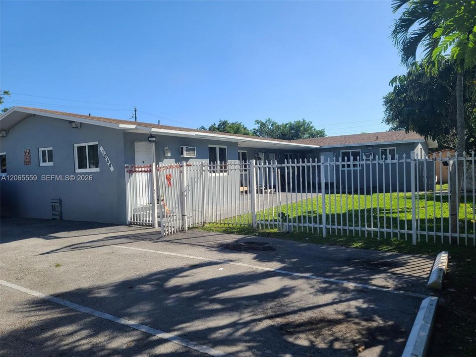 For Sale: $1,375,000 (0 beds, 0 baths, 3200 Square Feet)