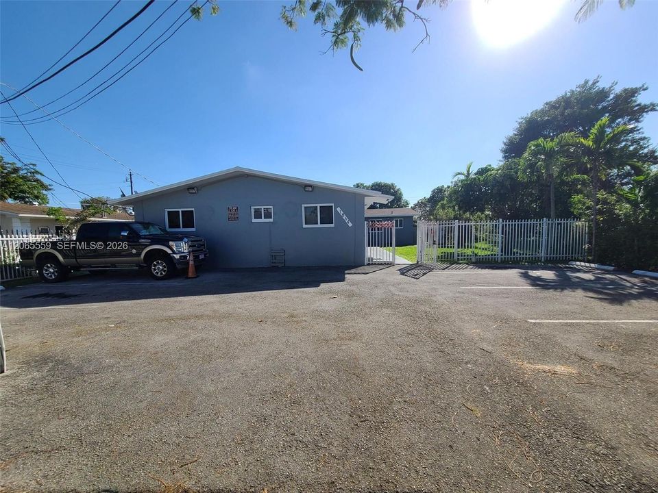 For Sale: $1,375,000 (0 beds, 0 baths, 3200 Square Feet)
