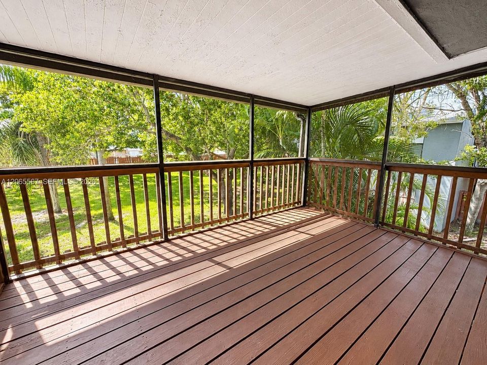 For Rent: $1,950 (2 beds, 2 baths, 864 Square Feet)