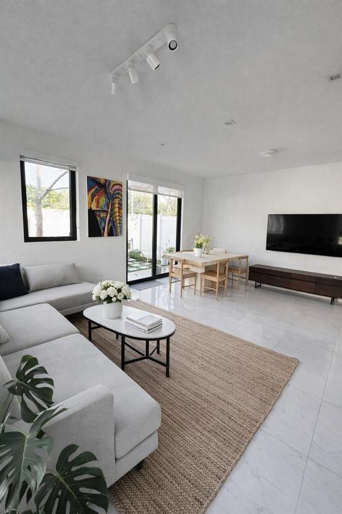 03.Living Room