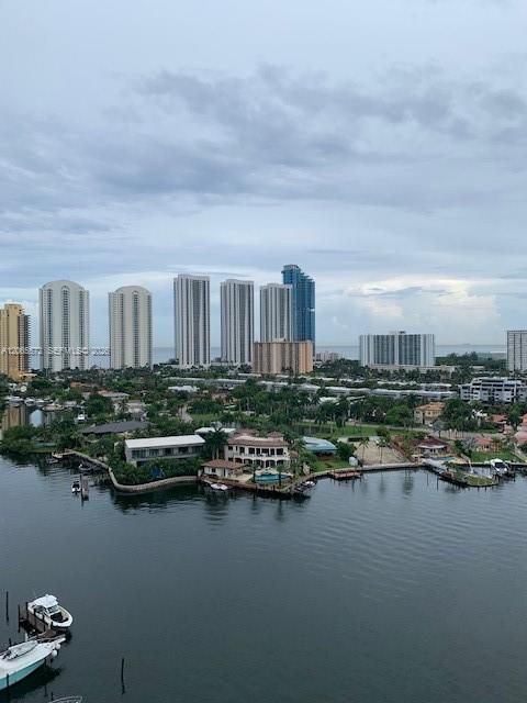 Active With Contract: $5,800 (2 beds, 3 baths, 1690 Square Feet)