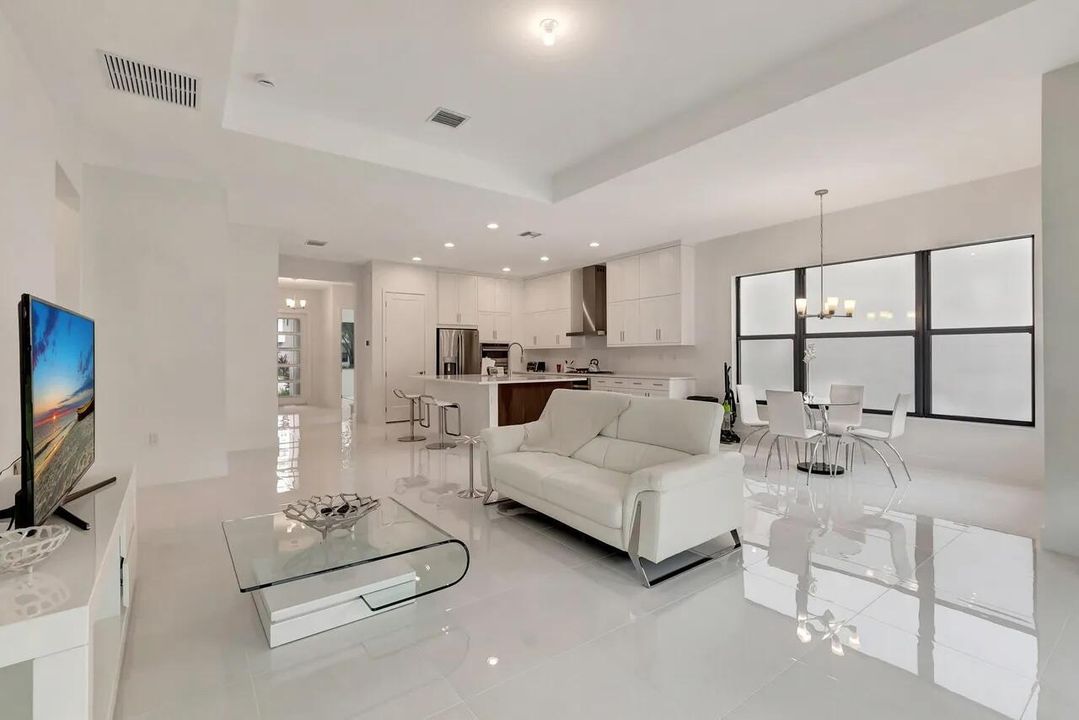 7-8612 SWINLEY FOREST WAY