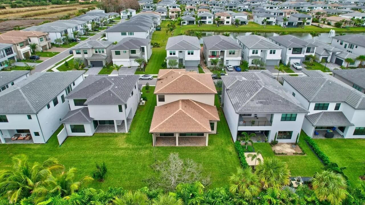 31-8612 SWINLEY FOREST WAY