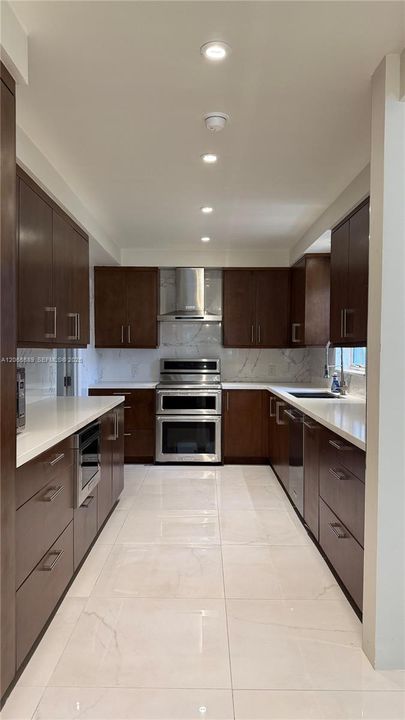 For Rent: $9,000 (3 beds, 2 baths, 2257 Square Feet)