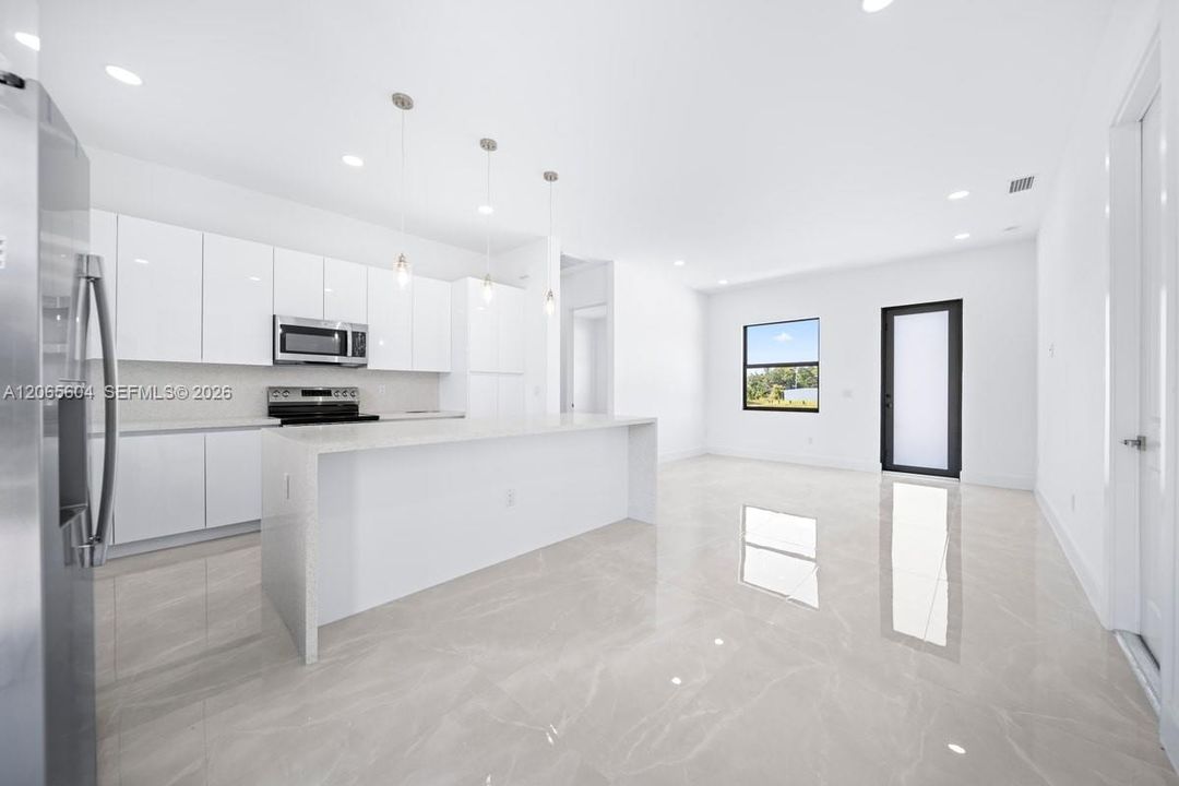 For Sale: $268,000 (3 beds, 3 baths, 0 Square Feet)