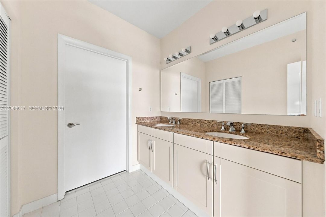 For Rent: $4,200 (3 beds, 2 baths, 1385 Square Feet)