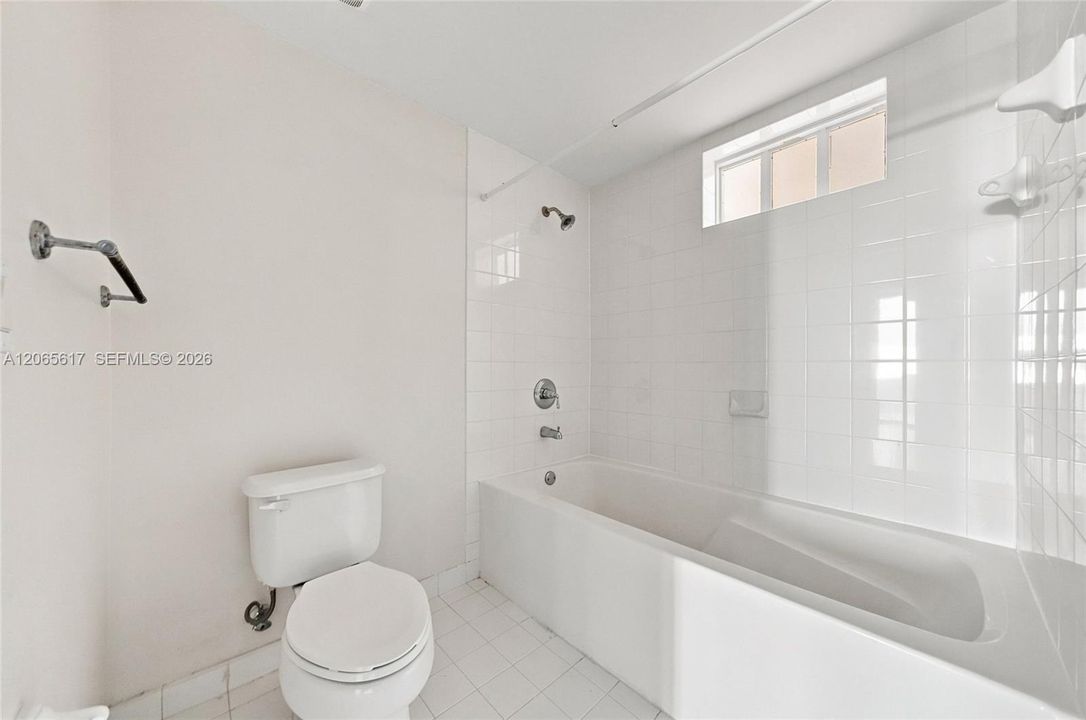 For Rent: $4,200 (3 beds, 2 baths, 1385 Square Feet)
