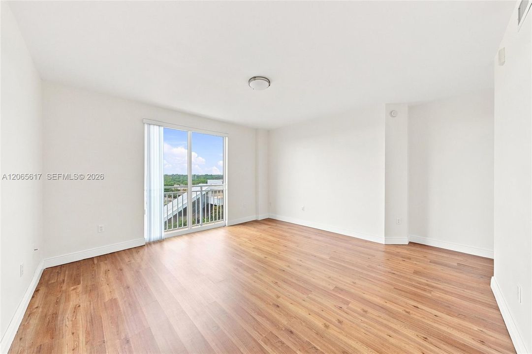For Rent: $4,200 (3 beds, 2 baths, 1385 Square Feet)