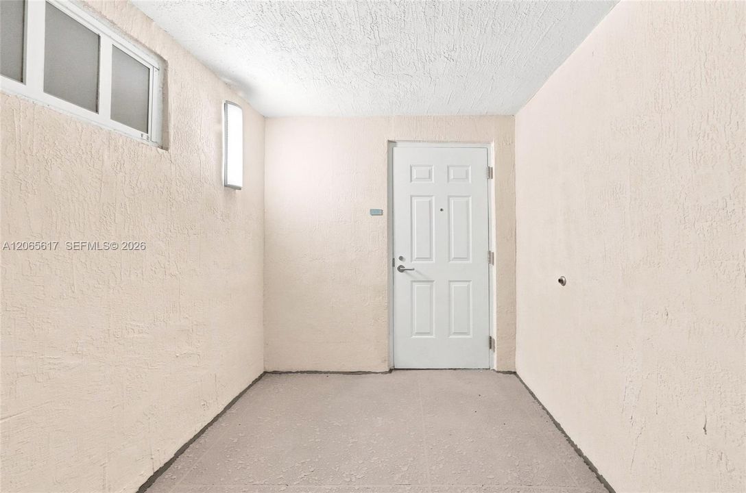 For Rent: $4,200 (3 beds, 2 baths, 1385 Square Feet)