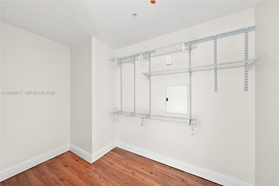 For Rent: $4,200 (3 beds, 2 baths, 1385 Square Feet)