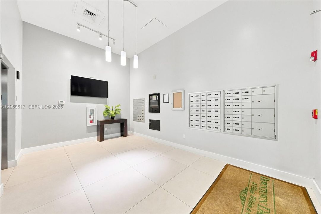 For Rent: $4,200 (3 beds, 2 baths, 1385 Square Feet)