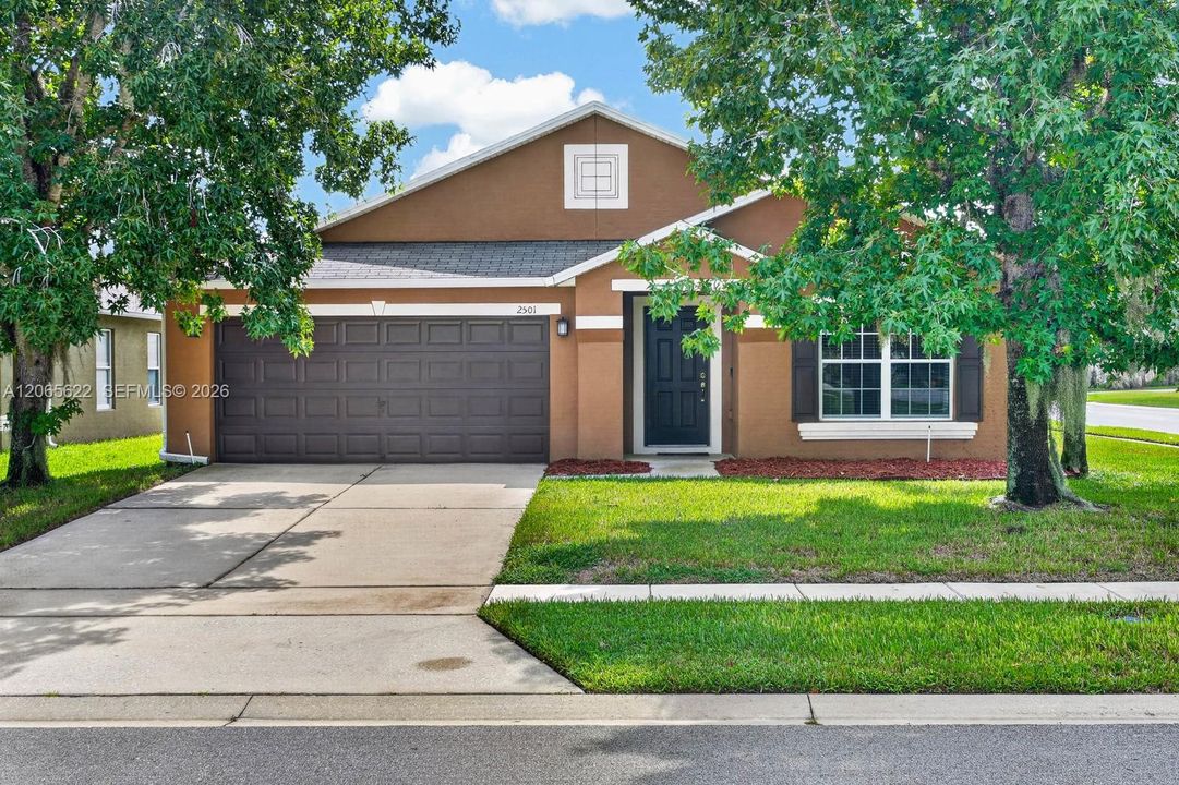 For Sale: $359,900 (4 beds, 2 baths, 1934 Square Feet)