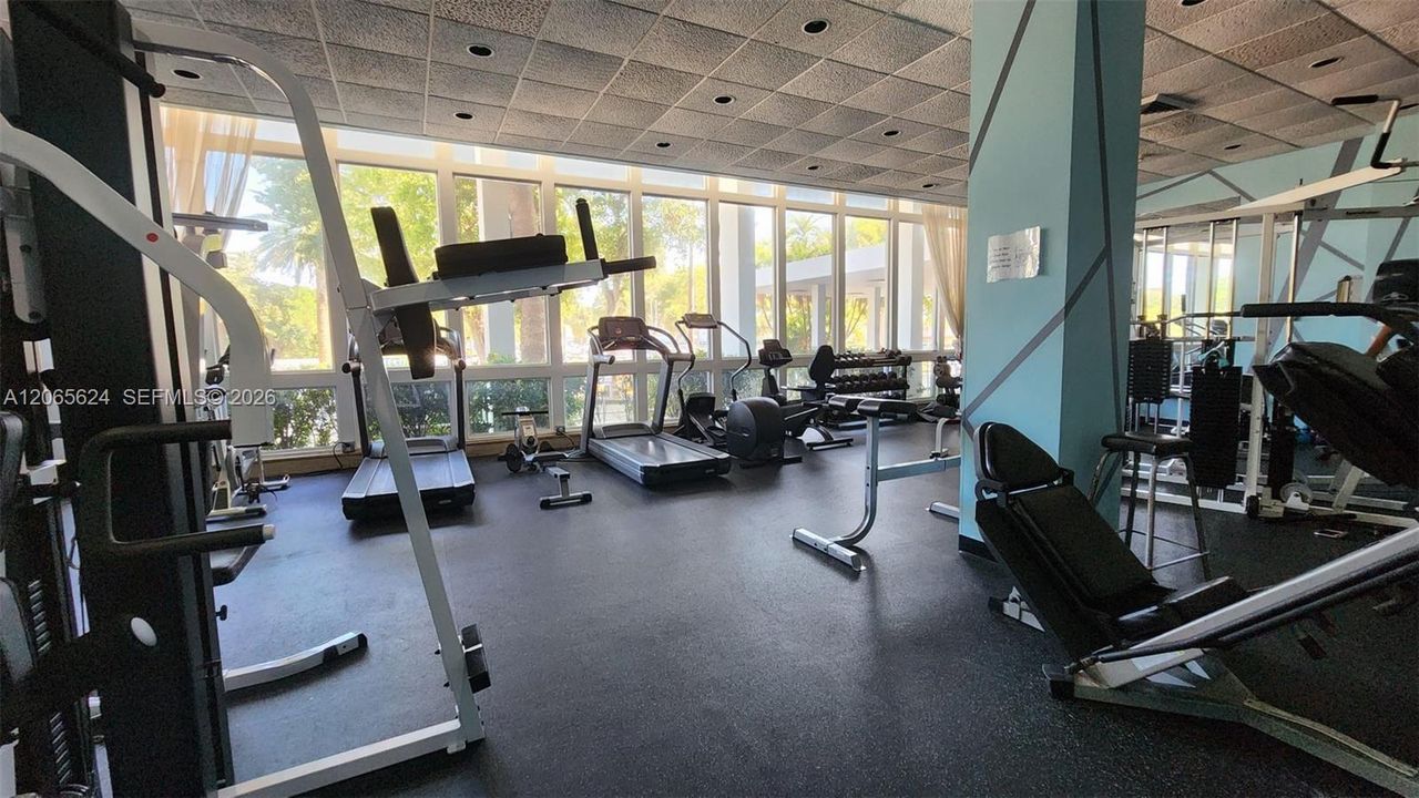 For Rent: $2,900 (2 beds, 2 baths, 1207 Square Feet)
