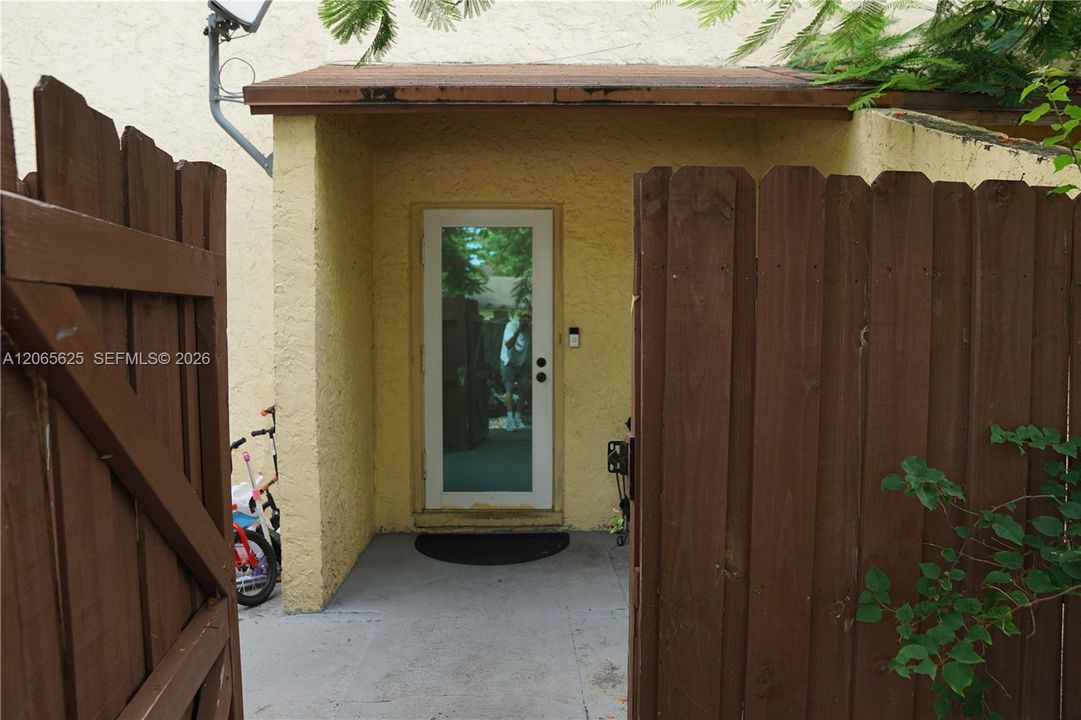 На продажу: $380,000 (3 спален, 2 ванн, 1400 Квадратных фут)