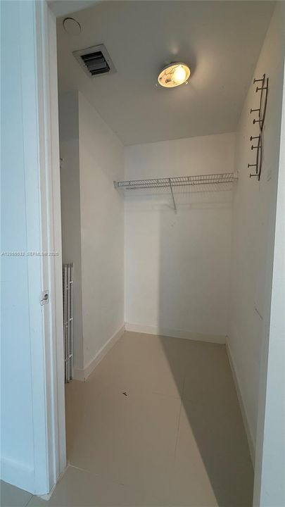 Active With Contract: $420,000 (2 beds, 2 baths, 1029 Square Feet)