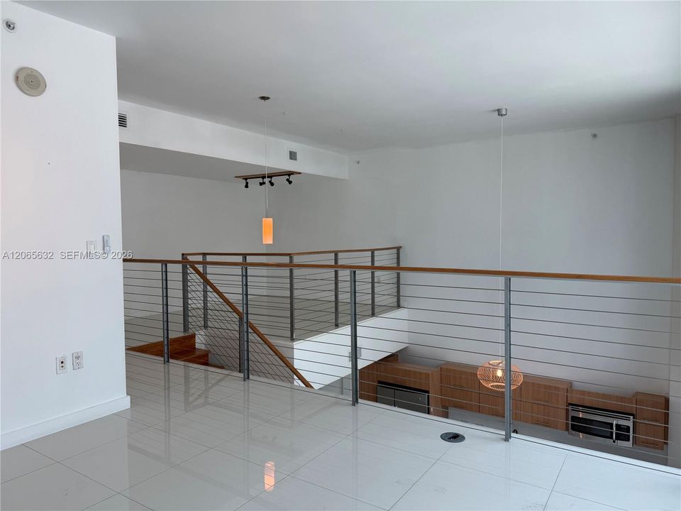 Active With Contract: $420,000 (2 beds, 2 baths, 1029 Square Feet)