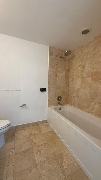 Active With Contract: $420,000 (2 beds, 2 baths, 1029 Square Feet)