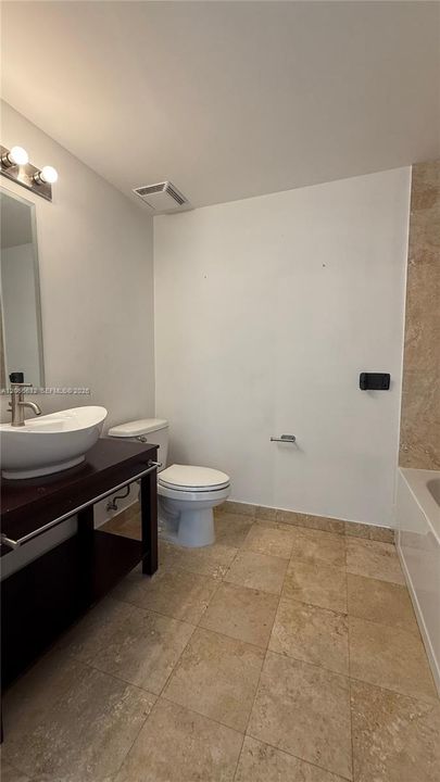 Active With Contract: $420,000 (2 beds, 2 baths, 1029 Square Feet)
