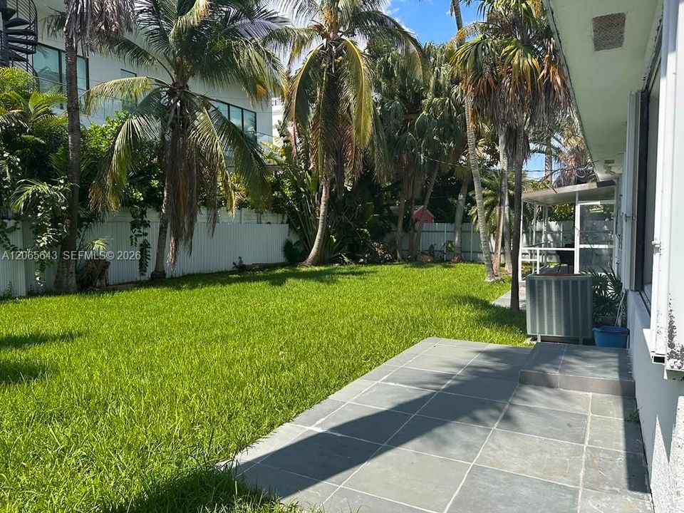 For Rent: $6,500 (3 beds, 3 baths, 1710 Square Feet)