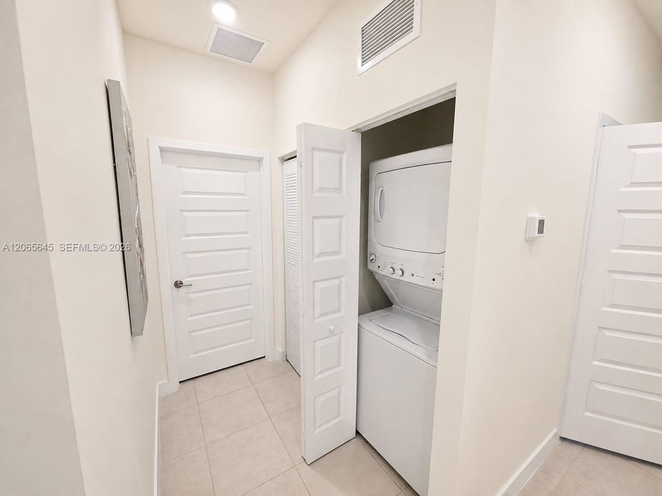 For Sale: $459,000 (3 beds, 2 baths, 1347 Square Feet)