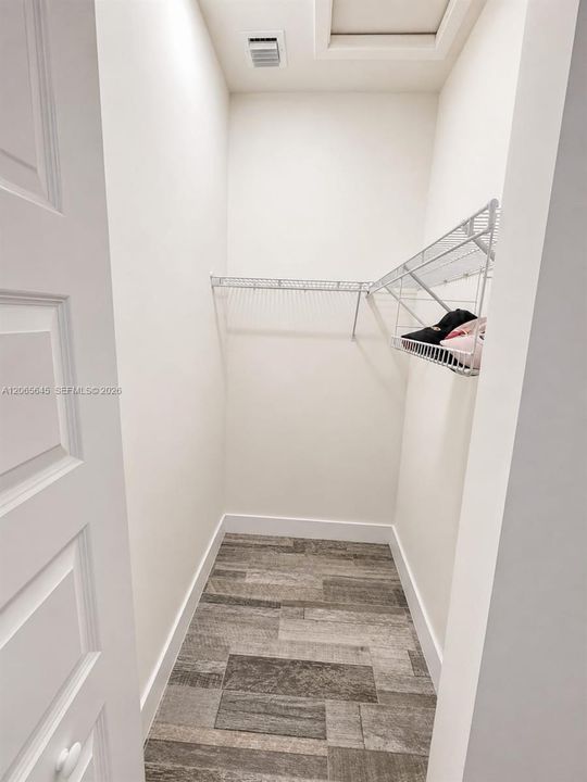 For Sale: $459,000 (3 beds, 2 baths, 1347 Square Feet)