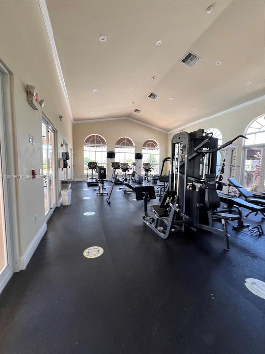 For Rent: $2,000 (3 beds, 2 baths, 1379 Square Feet)
