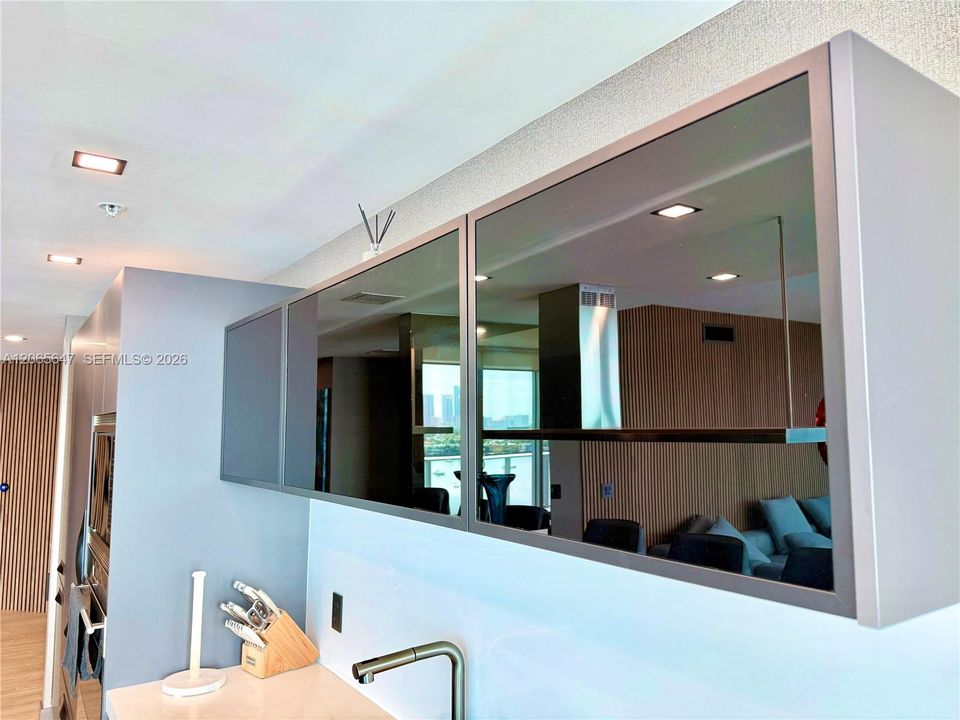 For Sale: $1,995,000 (3 beds, 3 baths, 2219 Square Feet)