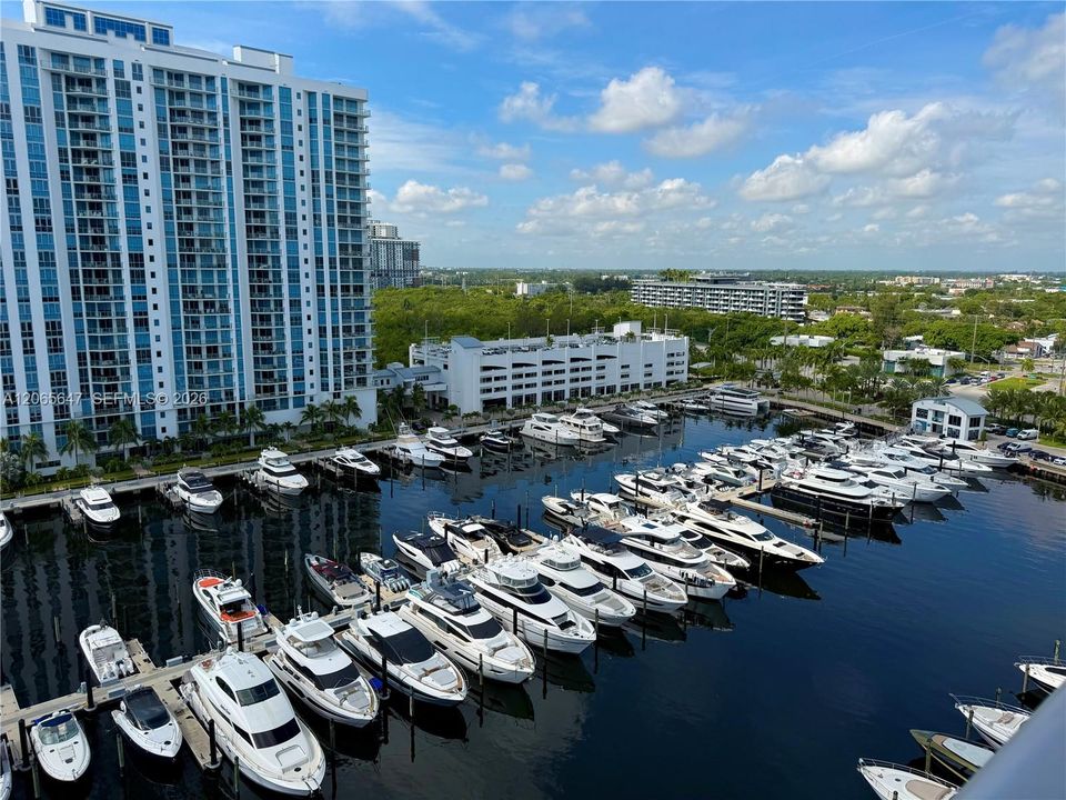 For Sale: $1,995,000 (3 beds, 3 baths, 2219 Square Feet)