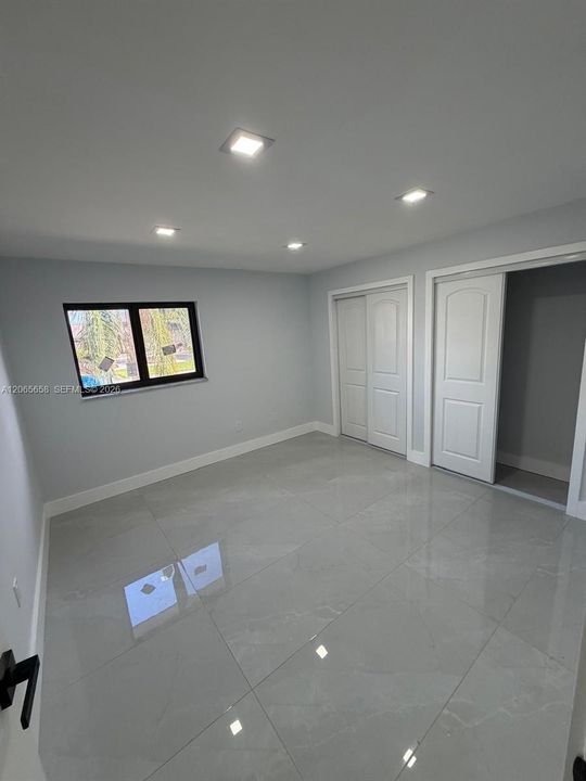 For Rent: $4,900 (4 beds, 2 baths, 1750 Square Feet)
