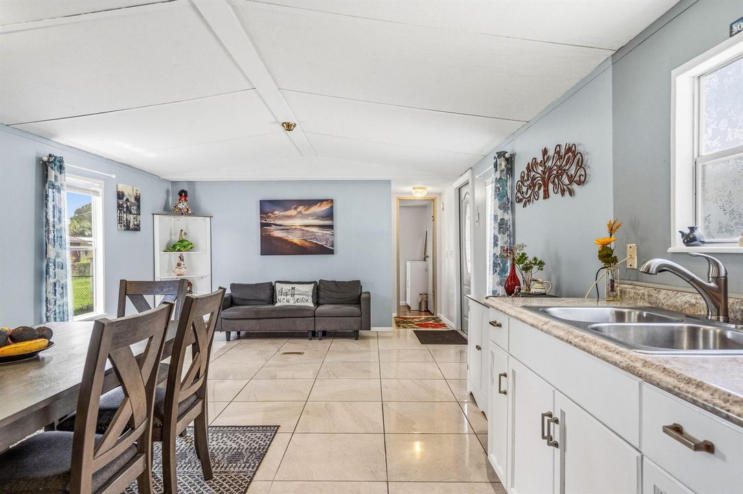 5133 Melissa Lane-101