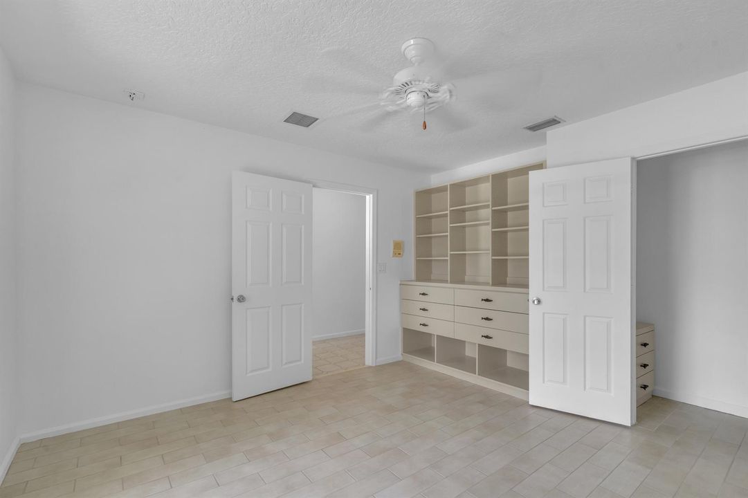 21-print-1045CoralDr-15