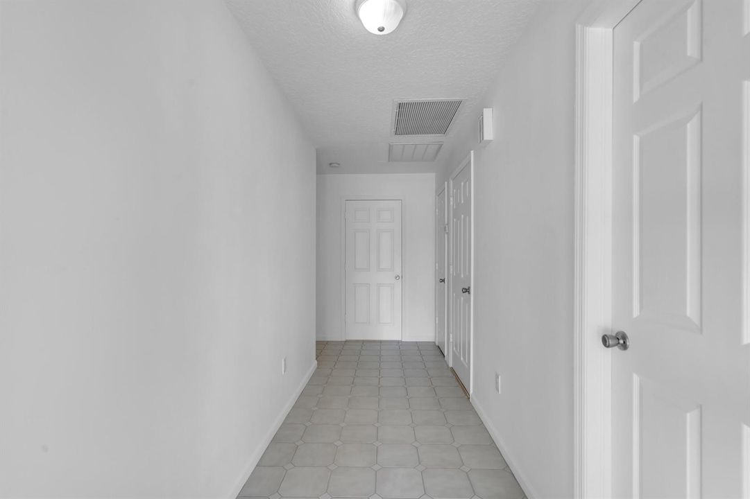 4-print-1045CoralDr-4