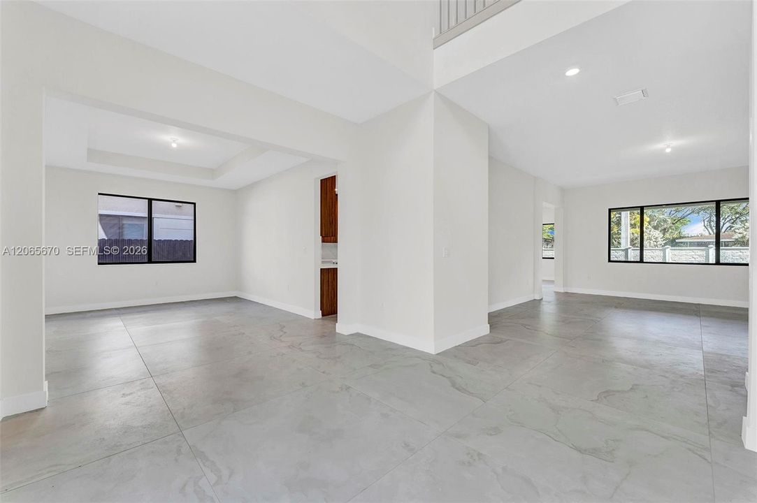 For Rent: $11,000 (5 beds, 5 baths, 4212 Square Feet)