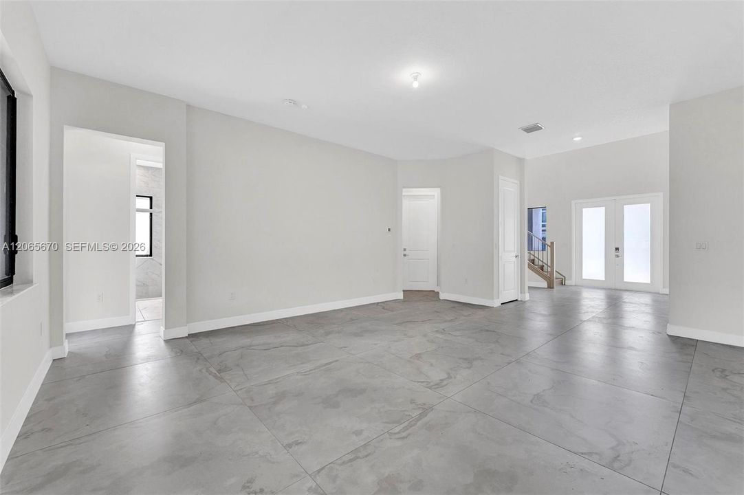 For Rent: $11,000 (5 beds, 5 baths, 4212 Square Feet)