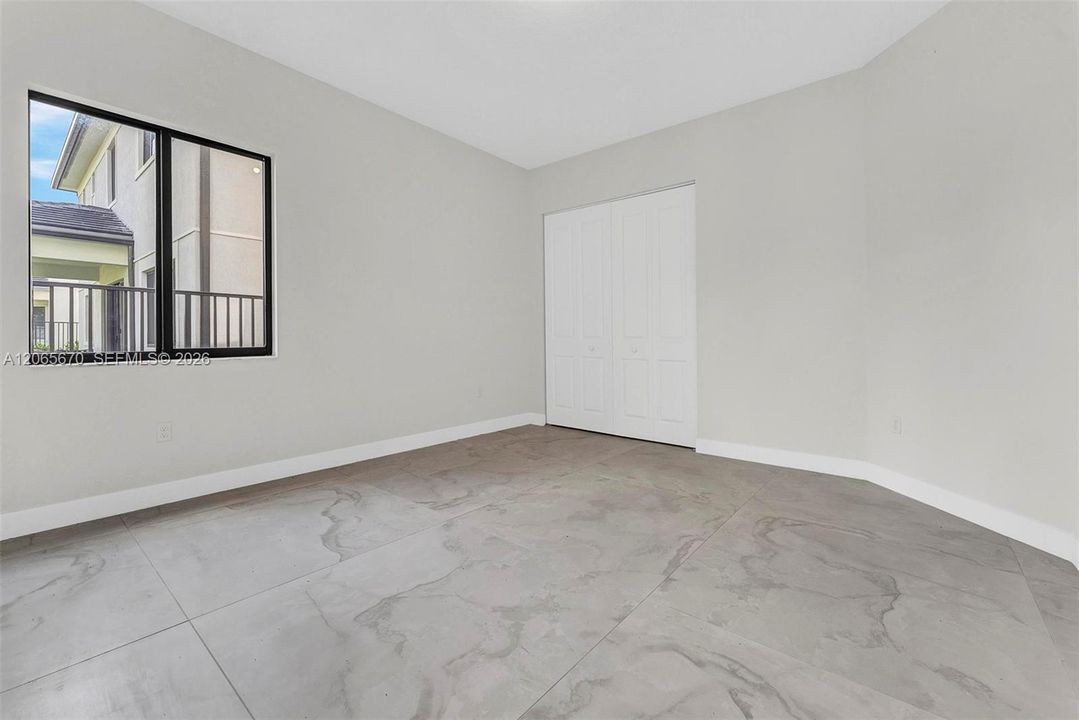 For Rent: $11,000 (5 beds, 5 baths, 4212 Square Feet)