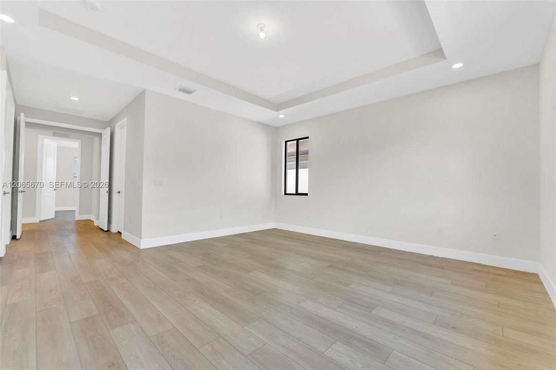 For Rent: $11,000 (5 beds, 5 baths, 4212 Square Feet)