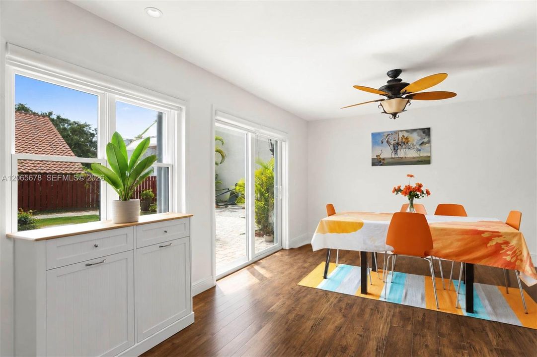 For Sale: $699,000 (3 beds, 2 baths, 1691 Square Feet)