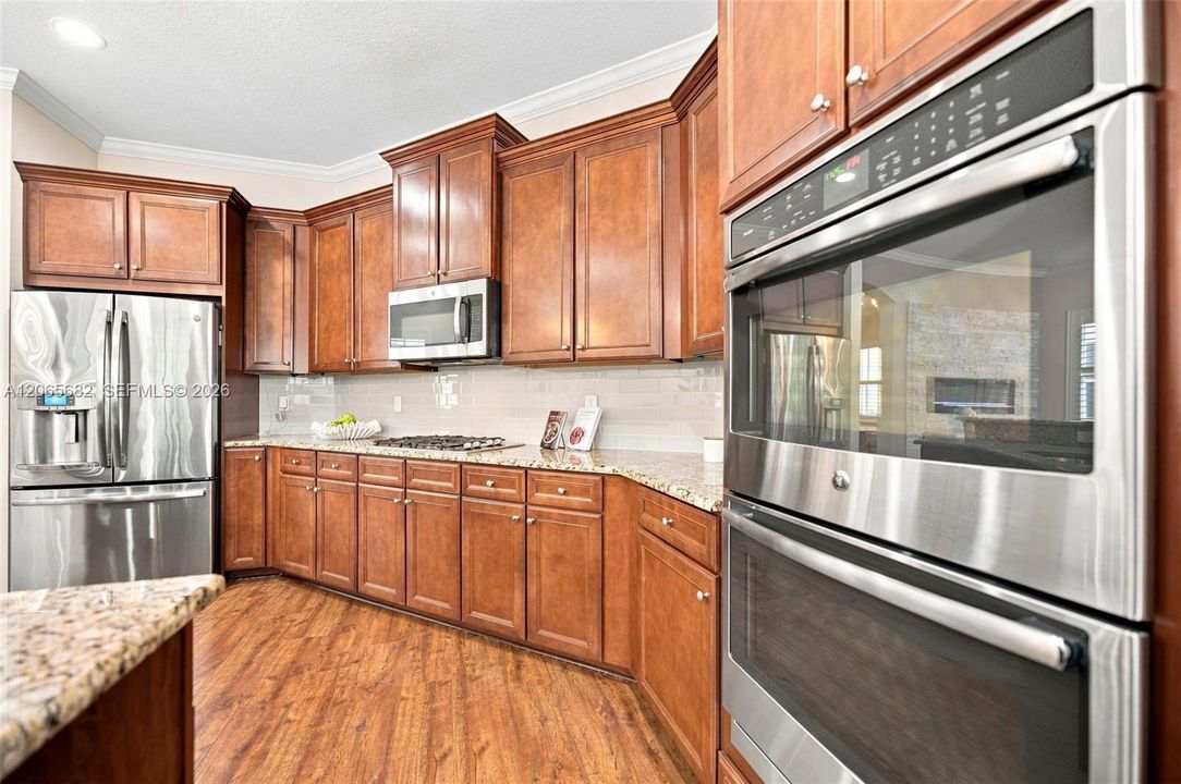 For Sale: $899,000 (4 beds, 3 baths, 2476 Square Feet)