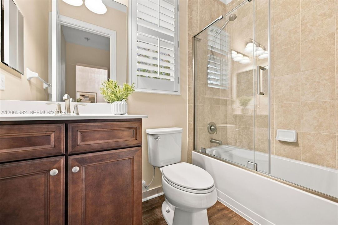 For Sale: $899,000 (4 beds, 3 baths, 2476 Square Feet)