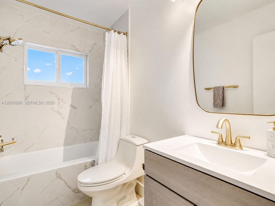 For Sale: $900,000 (4 beds, 3 baths, 1728 Square Feet)