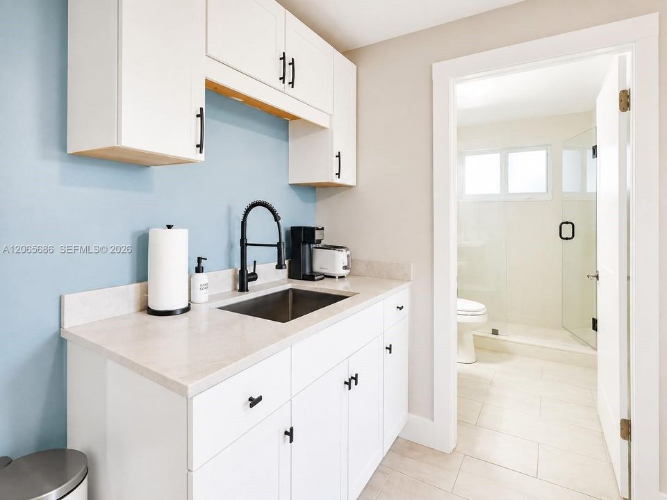 For Sale: $900,000 (4 beds, 3 baths, 1728 Square Feet)