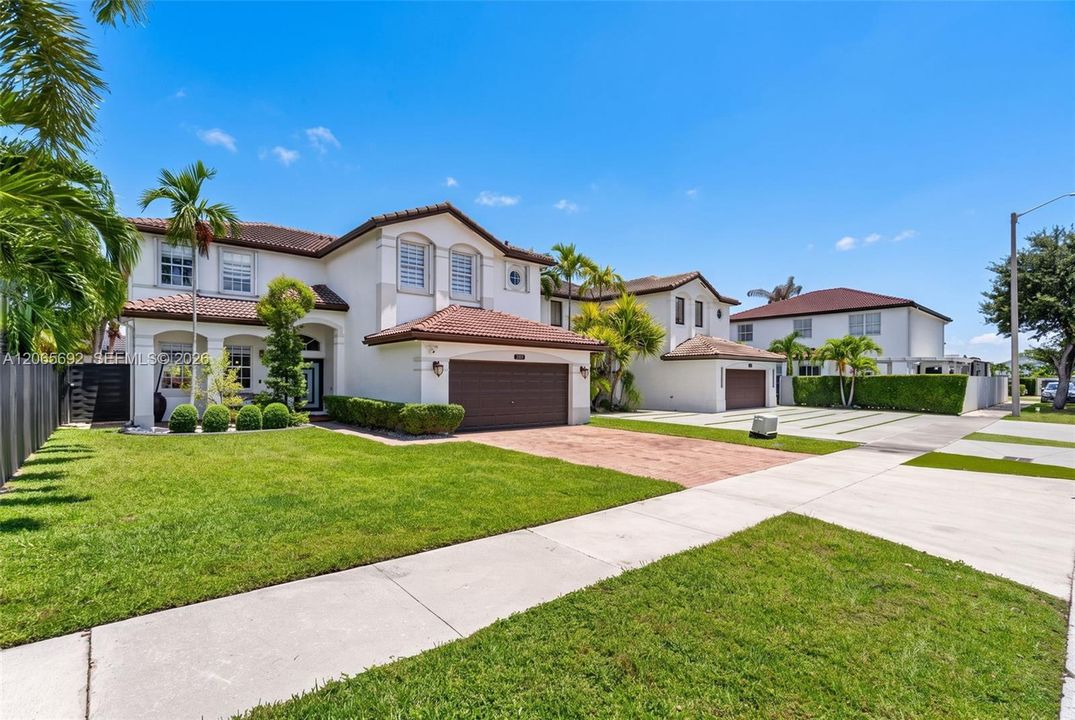 For Sale: $1,099,000 (4 beds, 3 baths, 3043 Square Feet)