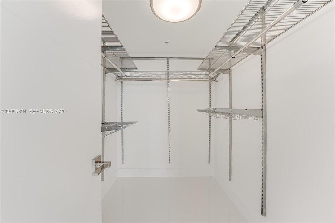 For Rent: $8,900 (3 beds, 2 baths, 1191 Square Feet)