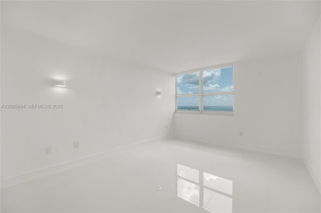 For Rent: $8,900 (3 beds, 2 baths, 1191 Square Feet)
