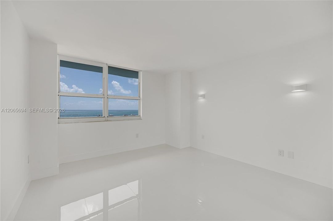 For Rent: $8,900 (3 beds, 2 baths, 1191 Square Feet)